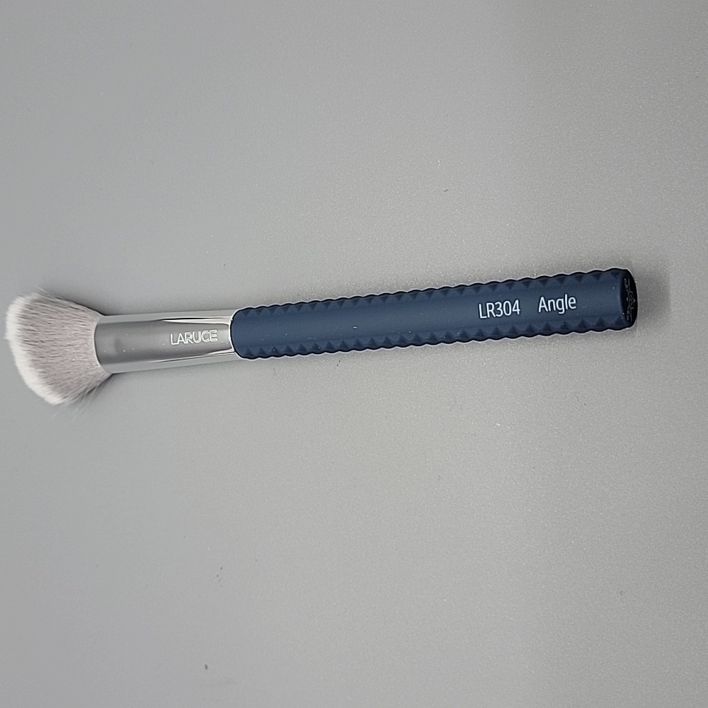 Laruce Makeup Brush Duo & Brush Cleaners - Picture 3 of 15